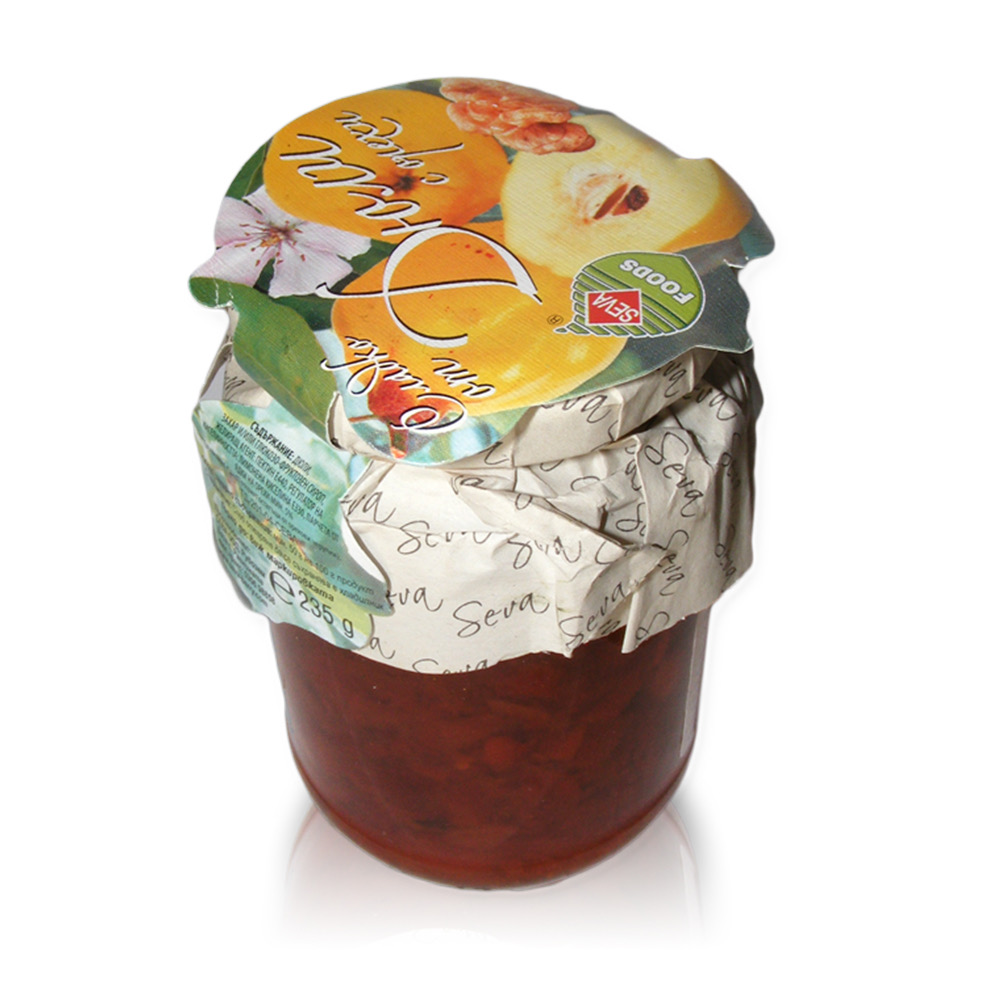 Pigwa z orzechami włoskimi